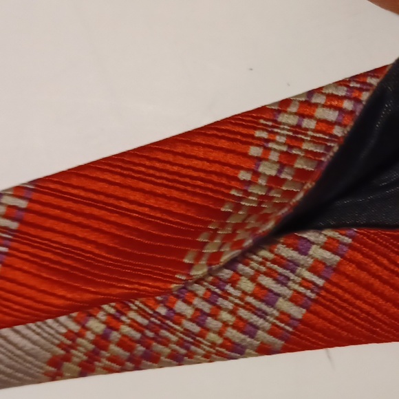 Le Chevron Men's 100% Polyester Tie - Picture 7 of 9